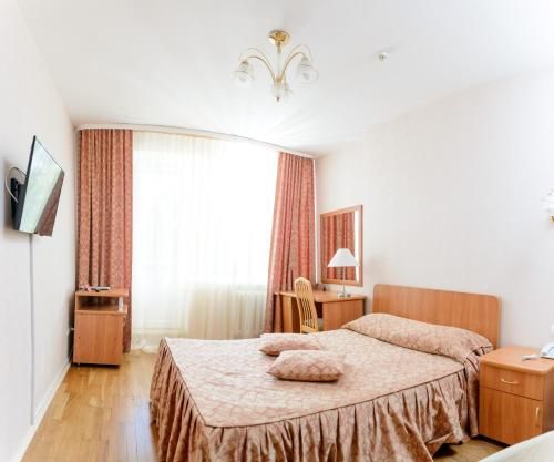 Ugor Hotel