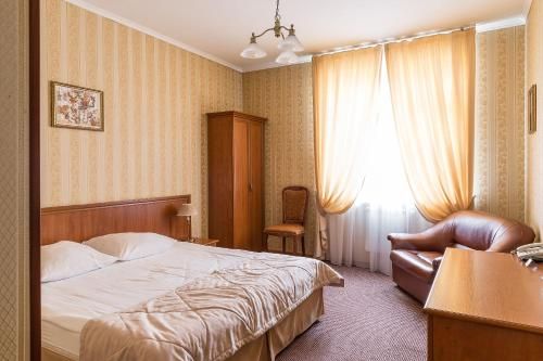 Lomonosov Hotel