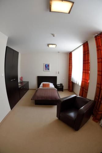 Aston Hotel