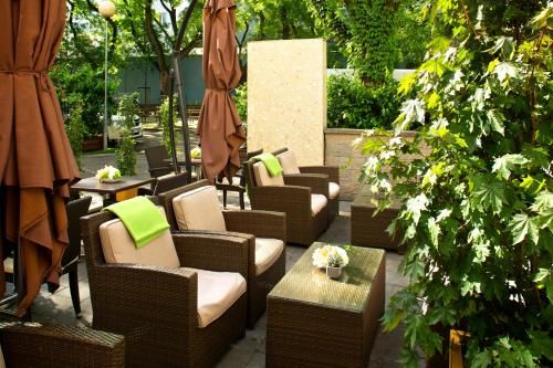 Outdoor Pictures 21