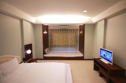 Suparee Parkview Hotel