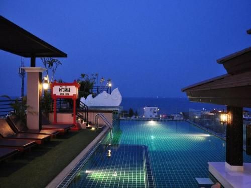 Outdoor Pictures 24