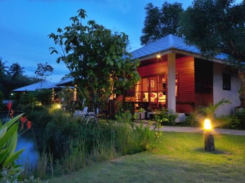 Outdoor Pictures 24
