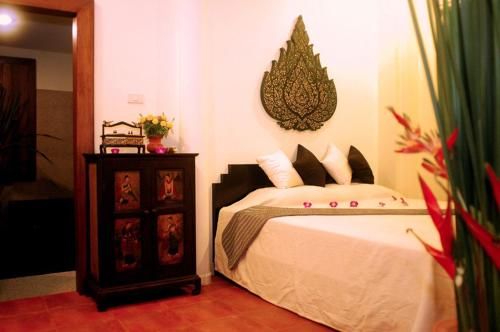 Ayutthaya Garden River Home