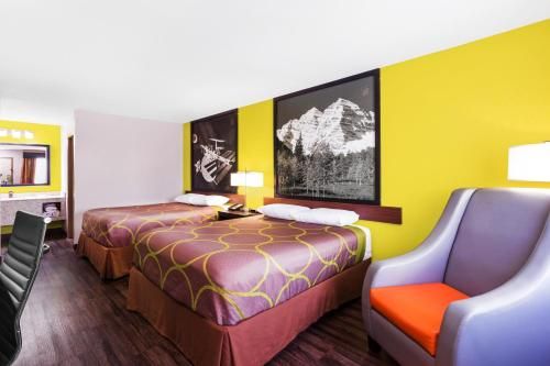 Super 8 by Wyndham Prattville Montgomery