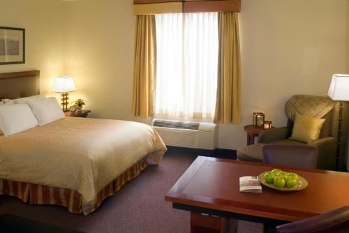 Larkspur Landing Folsom-An All-Suite Hotel