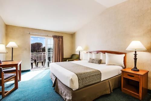Beach House Inn