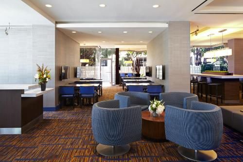 Courtyard by Marriott Los Angeles LAX / Century Boulevard