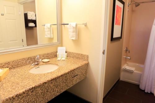 Staybridge Suites Silicon Valley - Milpitas, an IHG Hotel