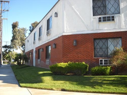 Palms Courtyard Inn