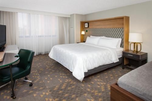Holiday Inn Bridgeport-Trumbull-Fairfield, an IHG Hotel