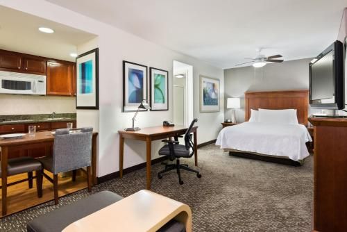 Homewood Suites by Hilton Jacksonville-South/St. Johns Ctr.