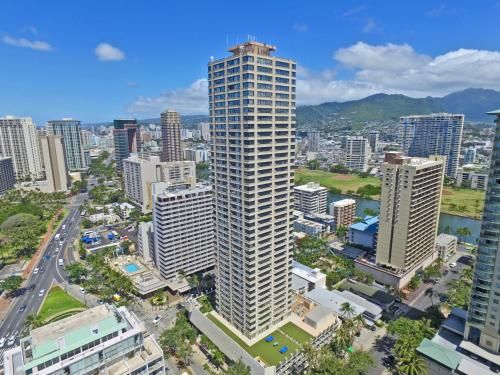 Holiday Inn Express Waikiki, an IHG Hotel