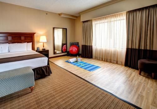 DoubleTree by Hilton Chicago O'Hare Airport-Rosemont