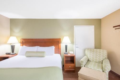 Ramada by Wyndham Ellsworth