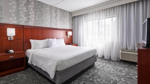 Courtyard By Marriott Baltimore BWI Airport