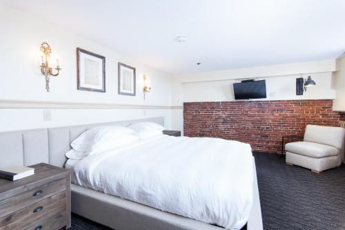 Garrison Inn