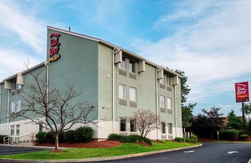 Red Roof Inn PLUS+ Boston - Logan