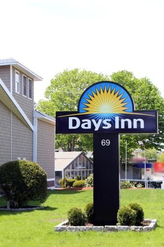 Days Inn by Wyndham - Cape Cod Area