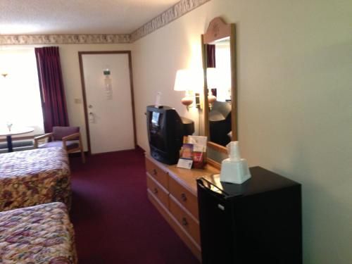 Spinning Wheel Inn