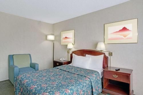 Ramada by Wyndham Reno Hotel and Casino