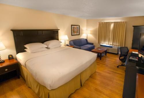 DoubleTree by Hilton Buffalo-Amherst
