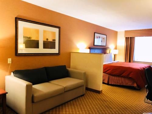 Queens County Inn and Suites