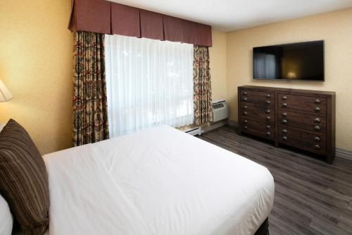 Waypoint Hotel