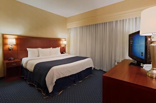 Courtyard by Marriott Harrisburg Hershey