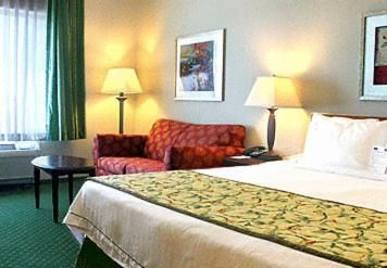 Fairfield Inn & Suites Denton