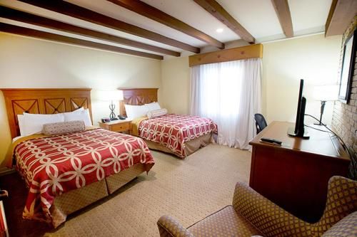 La Posada Hotel & Suites