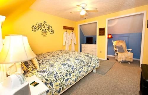 Clay Corner Inn