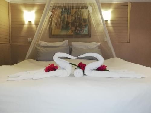 WE Bushcamp & Horse Safaris