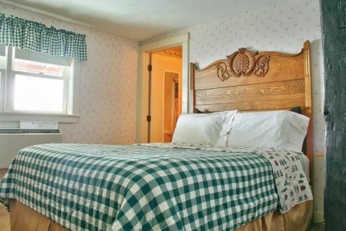 Gunstock Inn