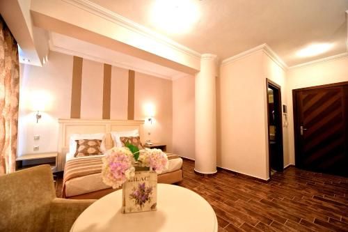 Enastron View Hotel