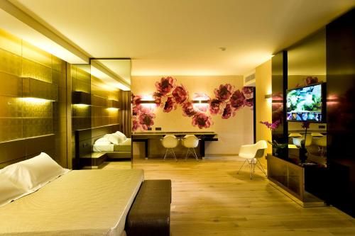 Viola Mhotel
