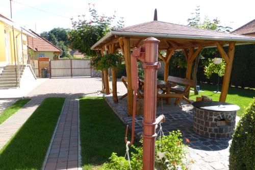 Outdoor Pictures 24
