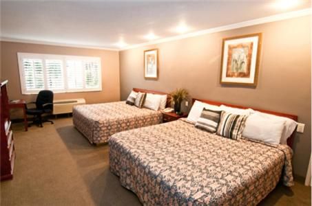 Days Inn by Wyndham West Covina