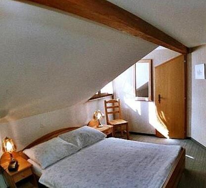 Peanut Medieval Lodge