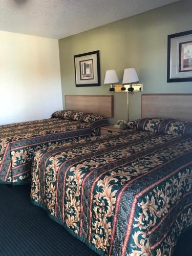 Regency Inn Lakeport