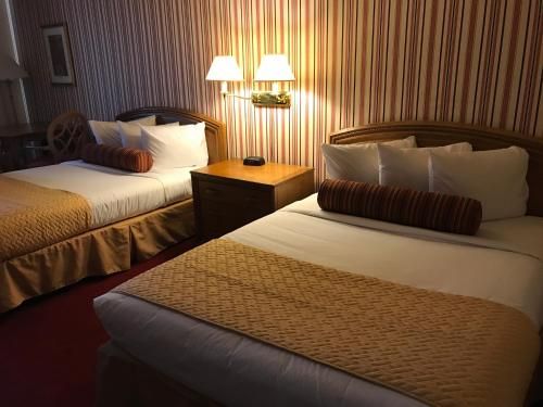 Gold Strike Hotel & Gambling Hall