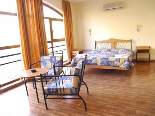 Central Family Hotel