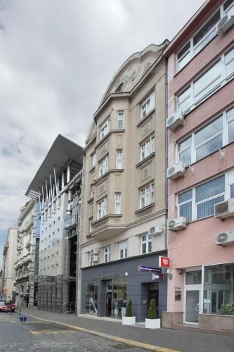 Booking Rooms