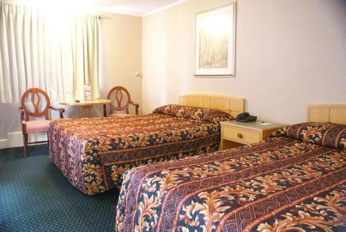 Rodeway Inn By The Bay