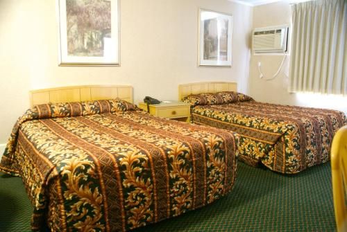 Rodeway Inn By The Bay
