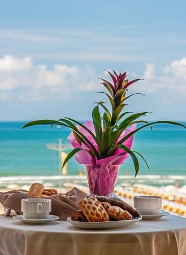 Outdoor Pictures 24
