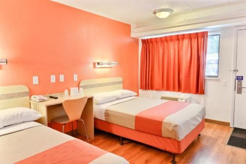Motel 6-Nashua, NH - South