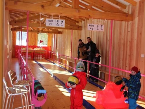 Tidy chalet with dishwasher, in the High Vosges