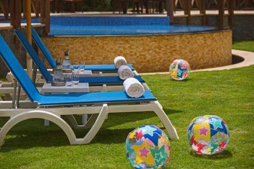 Outdoor Pictures 22