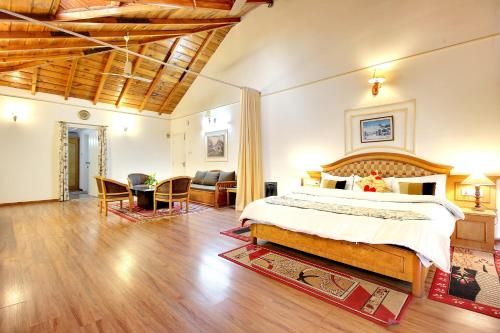 Neelesh Inn- A Luxury Lake View Hotel- 20 kms from Nainital